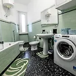 Bright In - Massaua Metro Apartment *