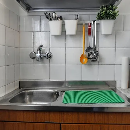 Bright In - Massaua Metro Apartman *