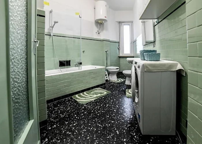 Bright In - Massaua Metro Turim